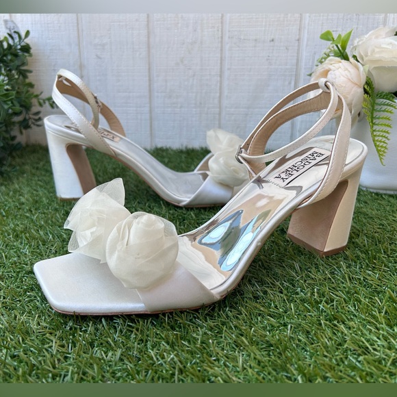 Badgley Mischka Carli Ankle-Strap Sandals - Soft White size 7.5 new - Picture 8 of 16
